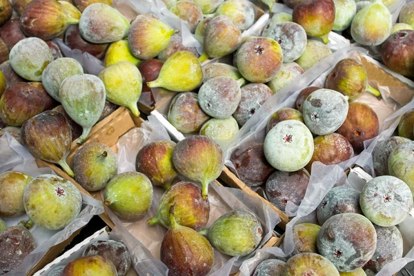 Figs on a market — Stock Photo, Image