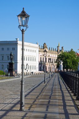 berlin-mitte sokak sahnesi