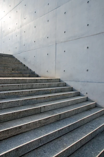 Stairs in front of a wall — Stock Photo, Image