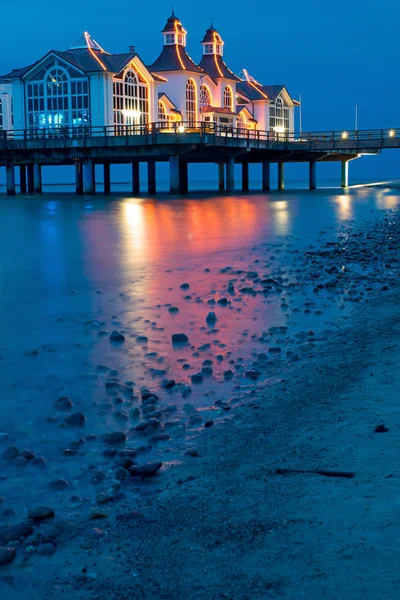 The pier of Sellin at night — Stock Photo, Image