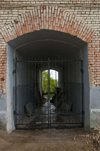 Eski gateway arch — Stok fotoğraf