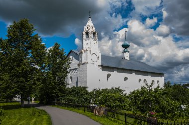 Kiliseler ve Manastırlar içinde suzdal