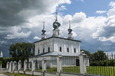 Kiliseler ve Manastırlar içinde suzdal