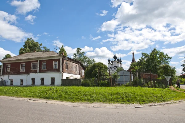 Las calles y patios del viejo Suzdal — Foto de Stock