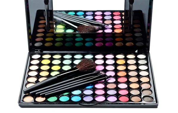 Multi colorido make-up e escovas — Fotografia de Stock