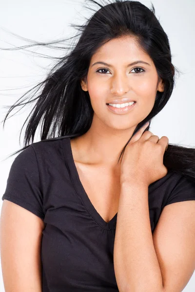 Jovem mulher bonita indiana moda — Fotografia de Stock