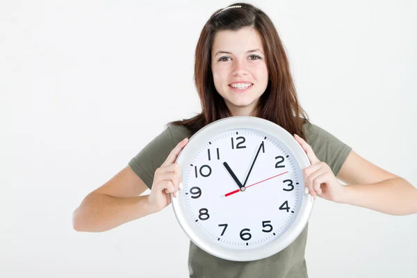 Menina adolescente com relógio — Fotografia de Stock