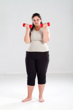 artı boyutu kadın egzersiz hazırlanıyor