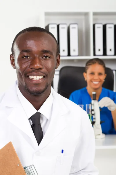 Afrikanischer Medizinforscher — Stockfoto
