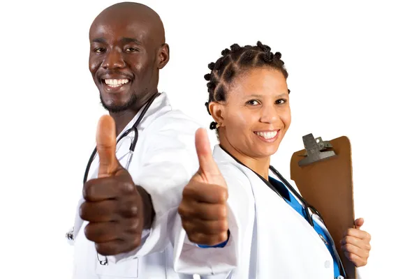Africano médico e enfermeira polegares para cima — Fotografia de Stock