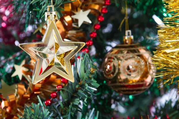 クリスマスの星とボール — ストック写真