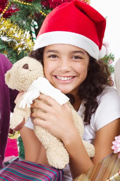 Felice bambina carina con regali — Foto Stock