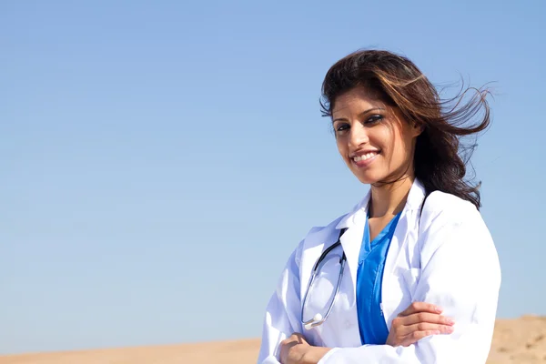 Beautiful young female doctor — Stock Photo, Image