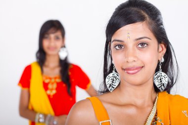 iki Hintli kadın