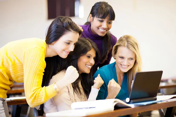 Group of female students cheering a game — Stock Photo, Image