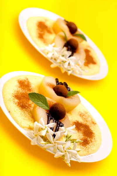 Desserts: Pears And Vanilla Cream — Stock Photo, Image