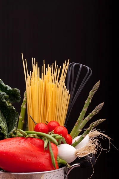 Légumes et spaghettis — Photo
