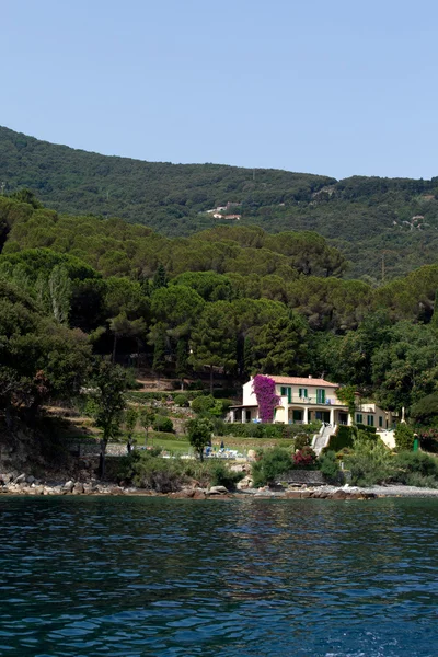 Az Elba partján Marciana közelében — Stock Fotó