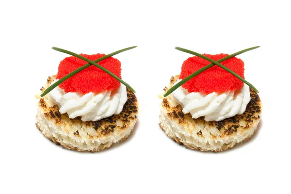Canapés mit rotem Kaviar — Stockfoto