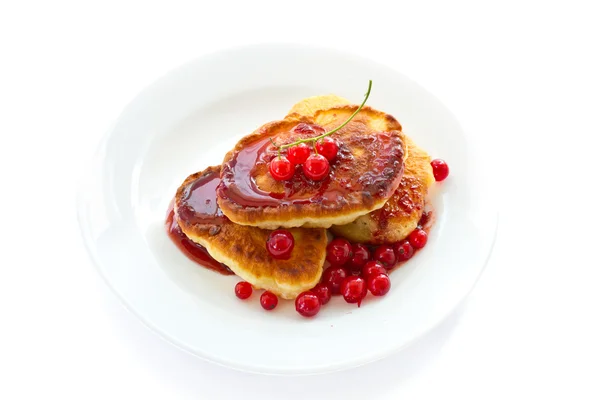 Pfannkuchen mit roten Johannisbeeren — Stockfoto