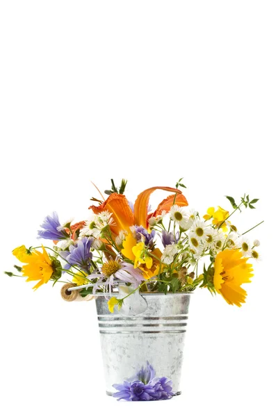 Strauß sommerlicher Wildblumen — Stockfoto