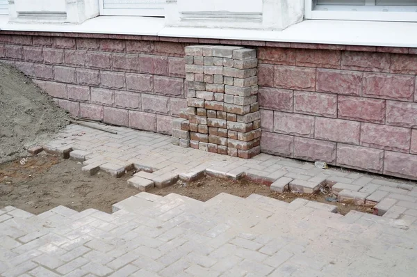 石畳の舗装の修理 — ストック写真