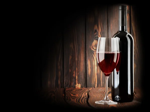 Kırmızı Şarap Bardaklı — Stok fotoğraf
