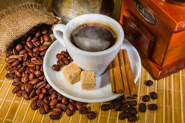 Daráló- és egyéb kiegészítők a kávé — Stock Fotó