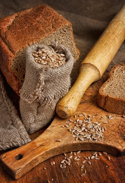 Мешок пшеницы в пекарне — стоковое фото