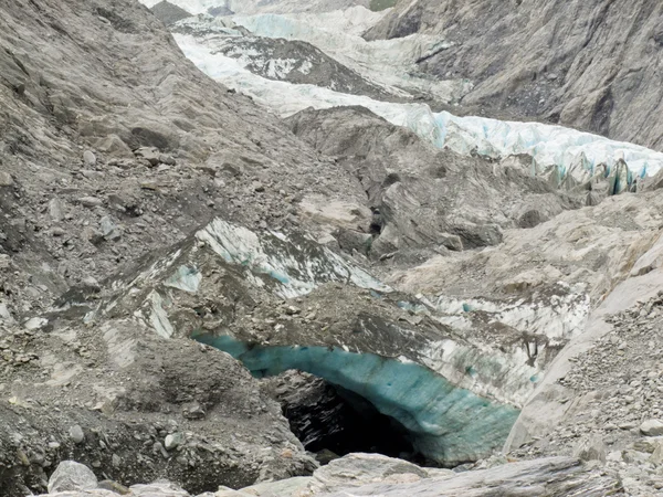 Klimawandel, schmelzendes Gletschereis und schroffes Gestein — Stockfoto