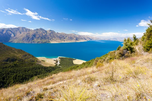 Superficie azul del lago Hawea, Otago Central, Nueva Zelanda —  Fotos de Stock
