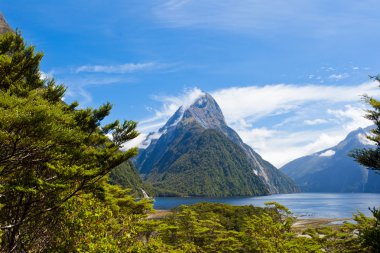 Milford ses ve gönye pik fjordland np, Yeni Zelanda