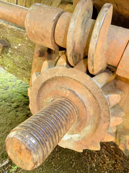 Close-up of old historic rusty iron worm gear — Stock Photo, Image