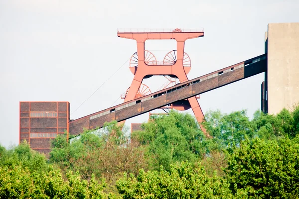 エッセン ruhr ドイツの石炭鉱山のヘッドギア タワー — ストック写真