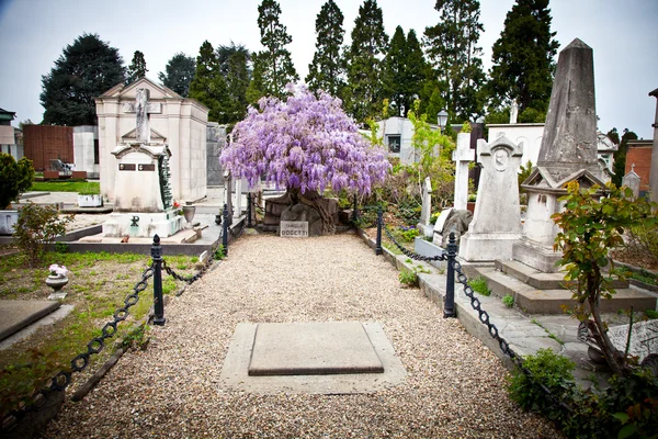 Kyrkogården arkitektur - Europa — Stockfoto