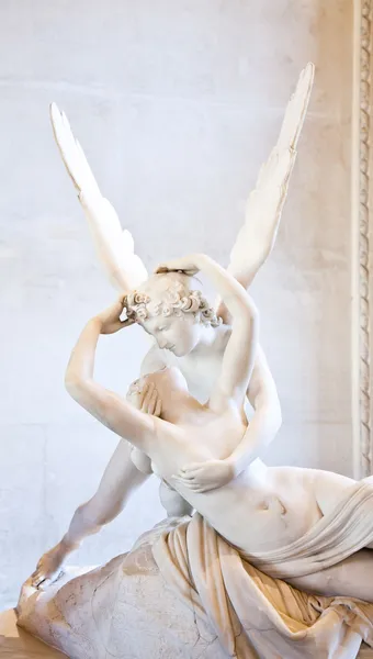 큐 피드 키스에 의해 부활 하는 영혼 — 스톡 사진