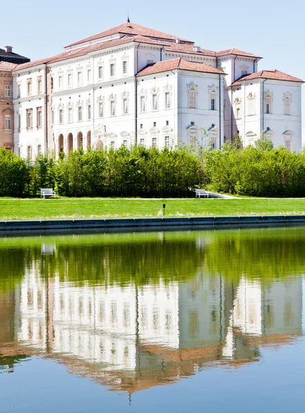 Palazzo Madaman kuninkaallisen palatsin sisätilat — kuvapankkivalokuva