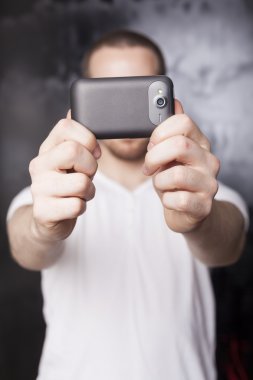 smartphone multimedya içeriğine