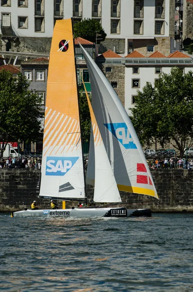 SAP Extreme Sailing Team участвует в серии Extreme Sailing — стоковое фото