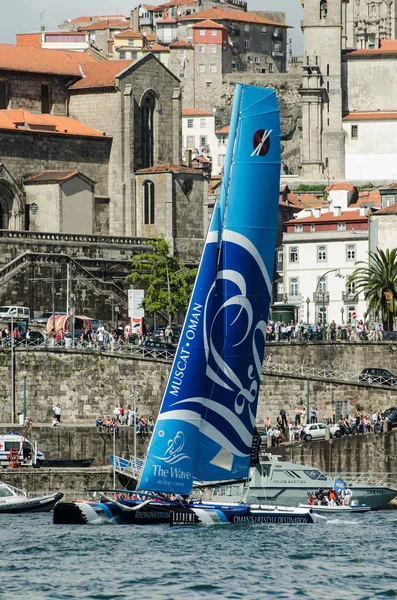 Fala - Muskat konkurować z serii extreme sailing — Zdjęcie stockowe