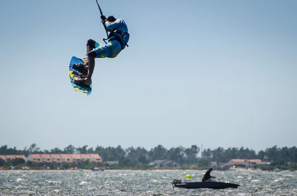 Паулу Азеведу в чемпіонаті португальський Національний Kitesurf 2 — стокове фото
