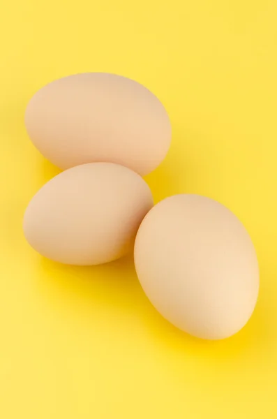 Drie bruin eieren — Stockfoto