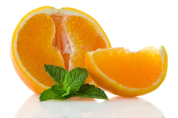 Orange fruit segment and mint leaf — Stock Photo, Image