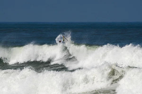 Surfer tijdens de het nationale open bodyboarden kampioenschap — Stockfoto