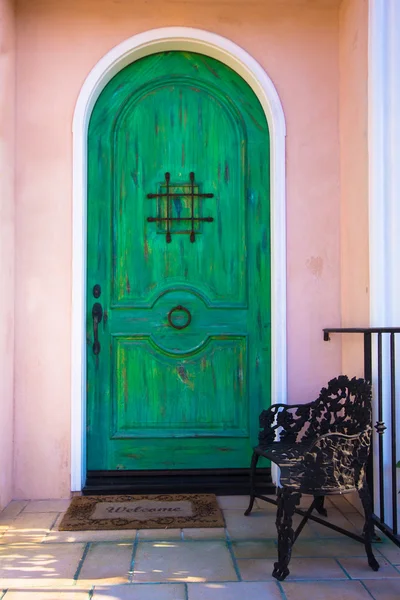 Groene deur — Stockfoto