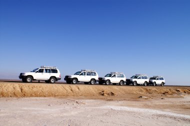 turistler için bir jeep ile macera