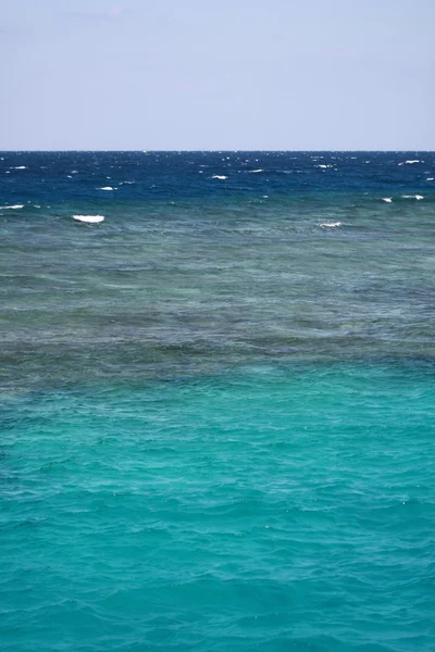 Синій океан — стокове фото