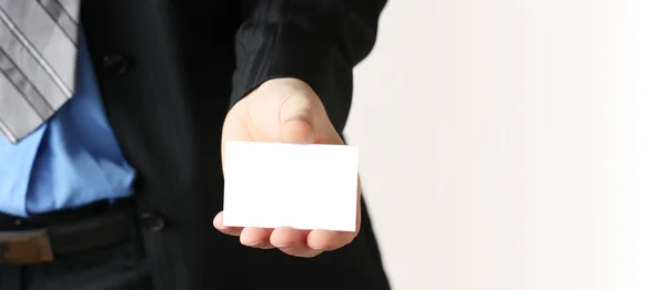 Επιχειρηματίας δίνει επαγγελματική κάρτα — Φωτογραφία Αρχείου