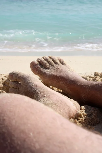 浜辺の裸足。 — ストック写真