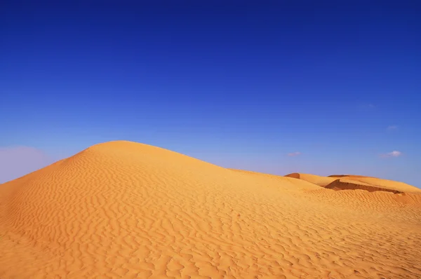 砂丘と青い空 — ストック写真